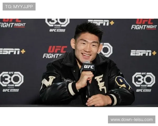 奥马利戴口罩对峙宋亚东,被批种族歧视后幽默回应